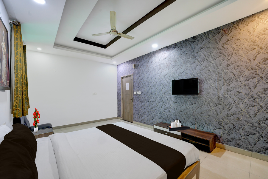 collection o shahpura lakeview formerly hotel royal villa