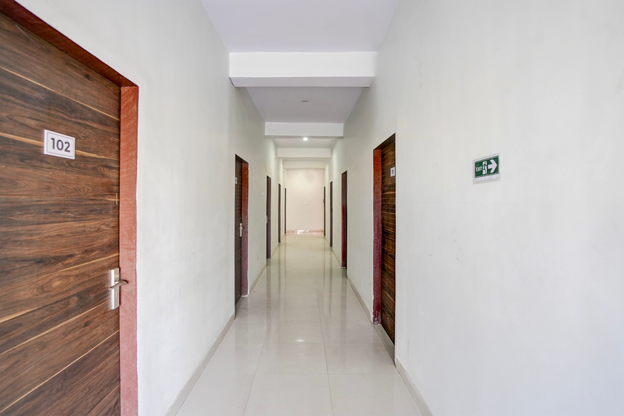 townhouse manipal university highway king bagru formerly golden hotel