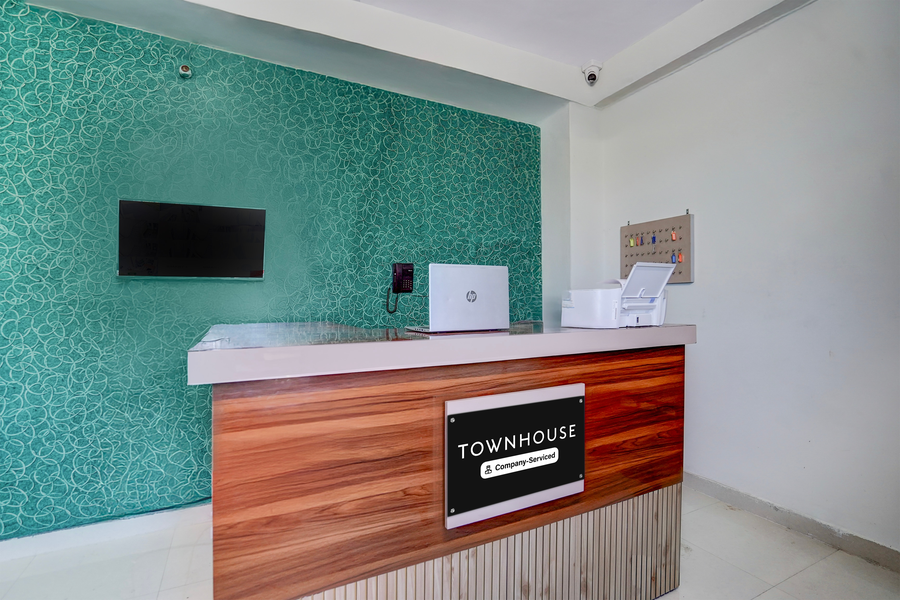 Townhouse Manipal University Highway King Bagru Formerly Golden Hotel,Plot No. 6, Vasundhra Nagar, Highway King Bagru Near Manipal University, Dahmi Kurd, Bagru, Ajmer Road Highway, Jaipur,3 star
