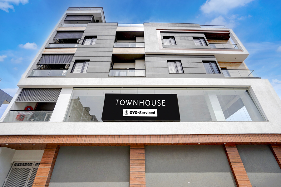 Super Townhouse Cosmos Mall Ujjain Formerly Ashok Sadhna,Plot No. C25/1, Corner, Mahakal Vanijya, Ujjain,3 star