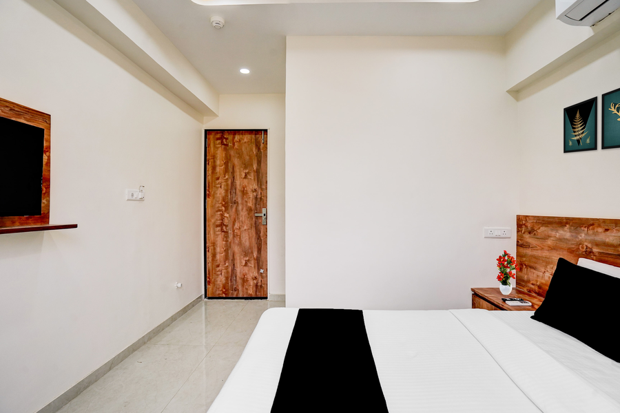collection o prahlad nagar road formerly hotel aura inn