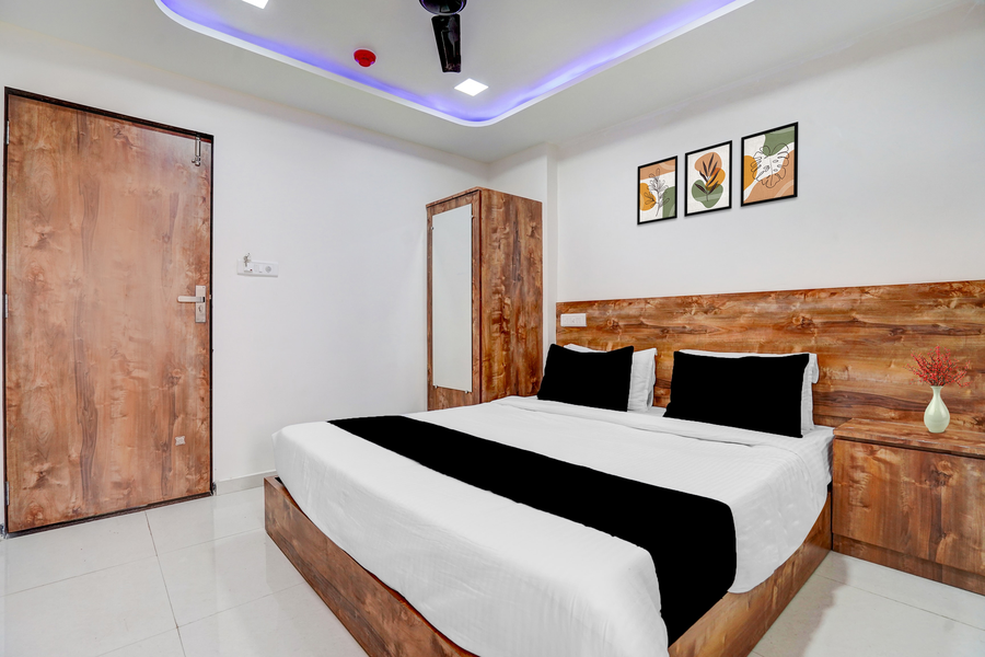 collection o prahlad nagar road formerly hotel aura inn