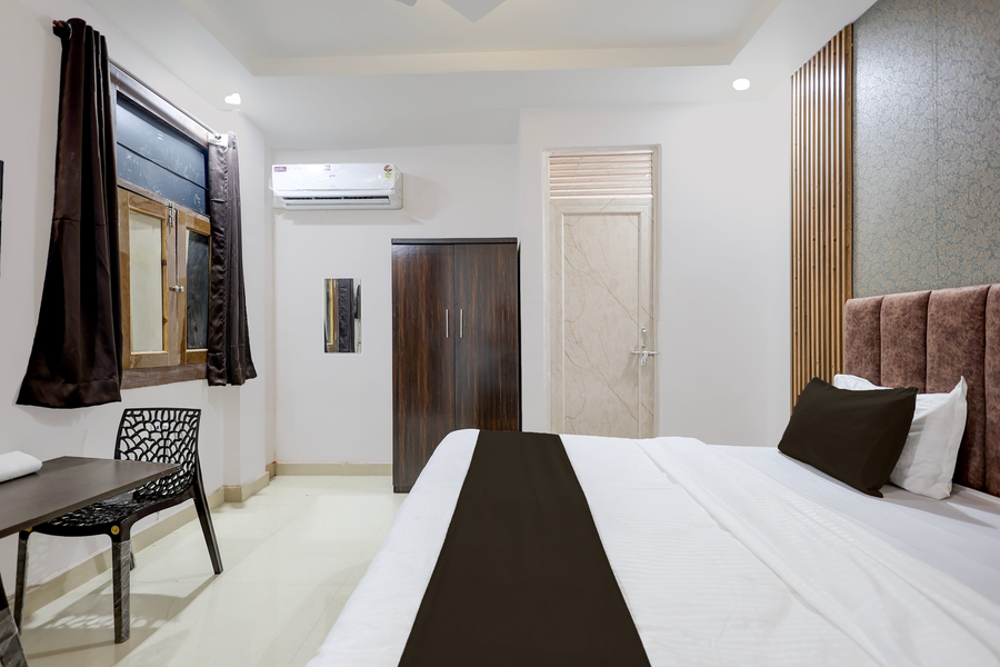 super townhouse geeta nagar metro station formerly hotel opal