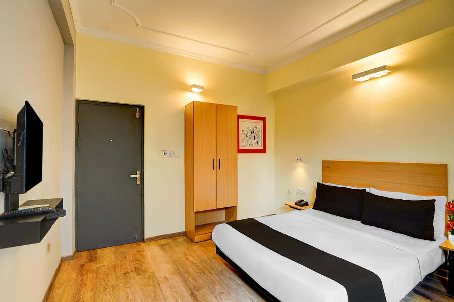 super oyo townhouse singapore mall formerly hotel sunshine