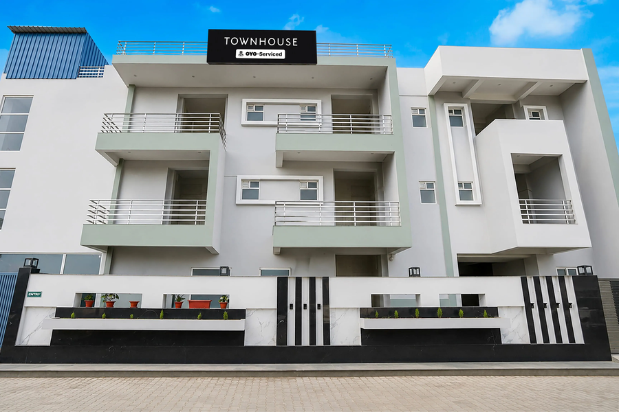 townhouse amity university road lucknow formerly pine villa