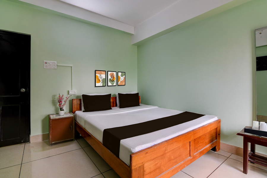 Super Collection O Jalpaiguri Formerly Greater Kailash,Plot No. 5/7, Dbc Road, Thana More, Near Greater Kailash Banquet, Jalpaiguri,3 star