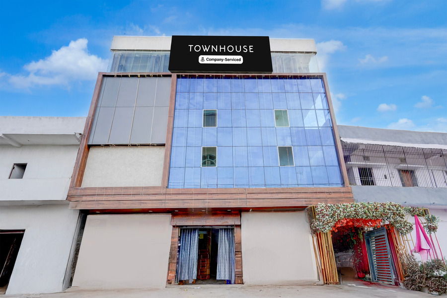 Super Townhouse Zero Mile Metro Station Patna Formerly The King Hotel And Banquet,Plot No. 4, Khata No. 23, Near Sbi Bank, Krishna Niketan School, Jakariyapur, Pratapnagar, Kankarbagh, Patna,3 star