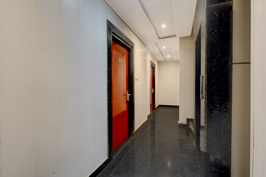 super townhouse varanasi cantonment formerly ayushman inn