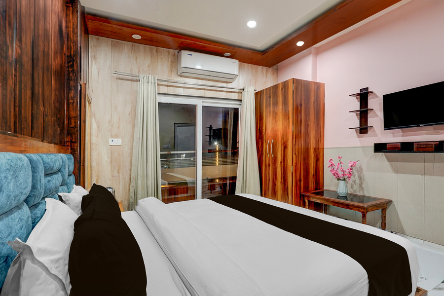 super townhouse varanasi cantonment formerly ayushman inn