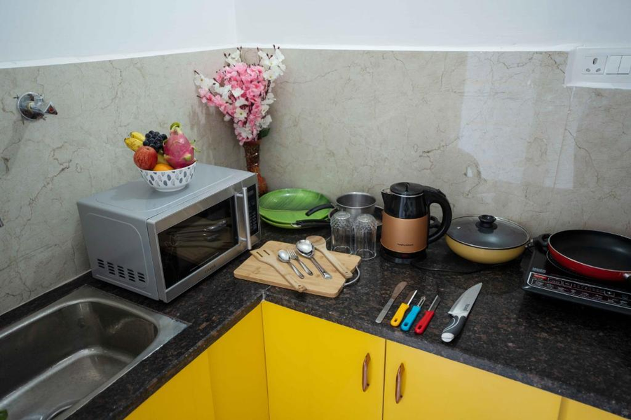 yellow bells studios and suites
