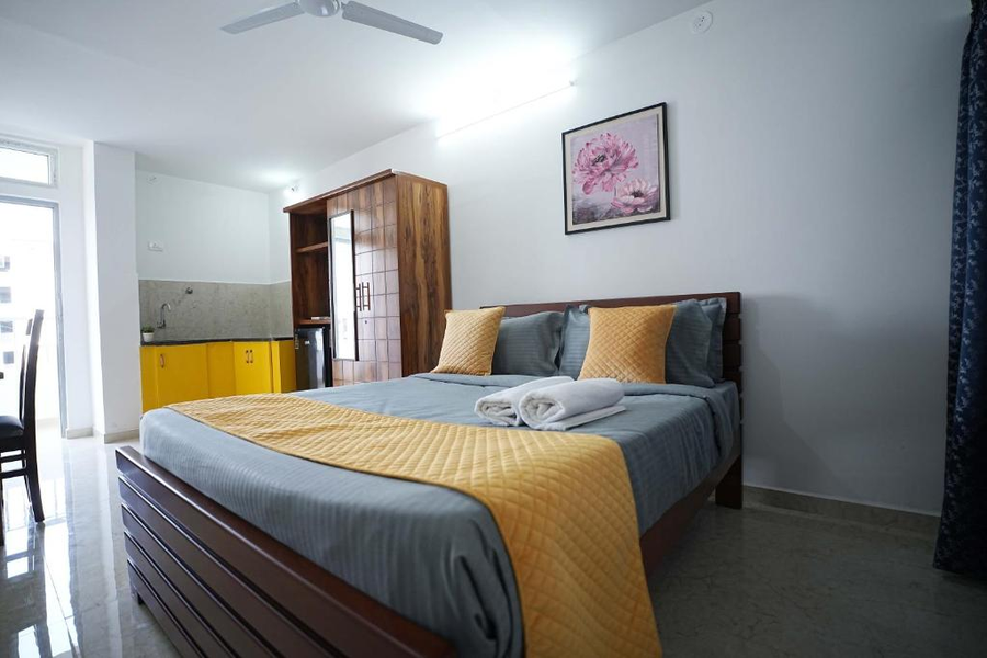yellow bells studios and suites