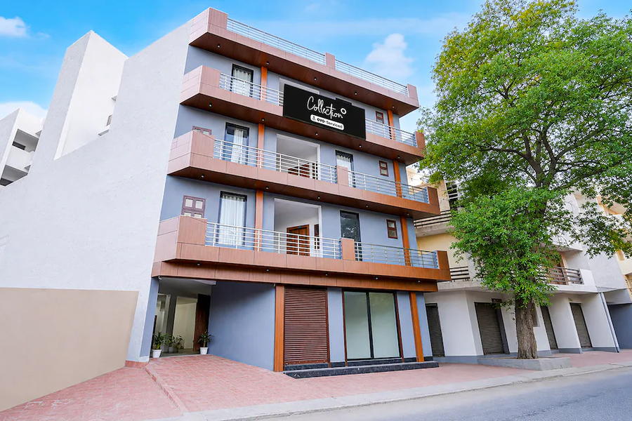 Collection O Toll Plaza Kherki Daula Manesar Formerly Hotel Sky,Plot No. 3, Sector 76, National Highway 8, Opposite To Valmiki Choupal, Manesar, Haryana 122004,3 star