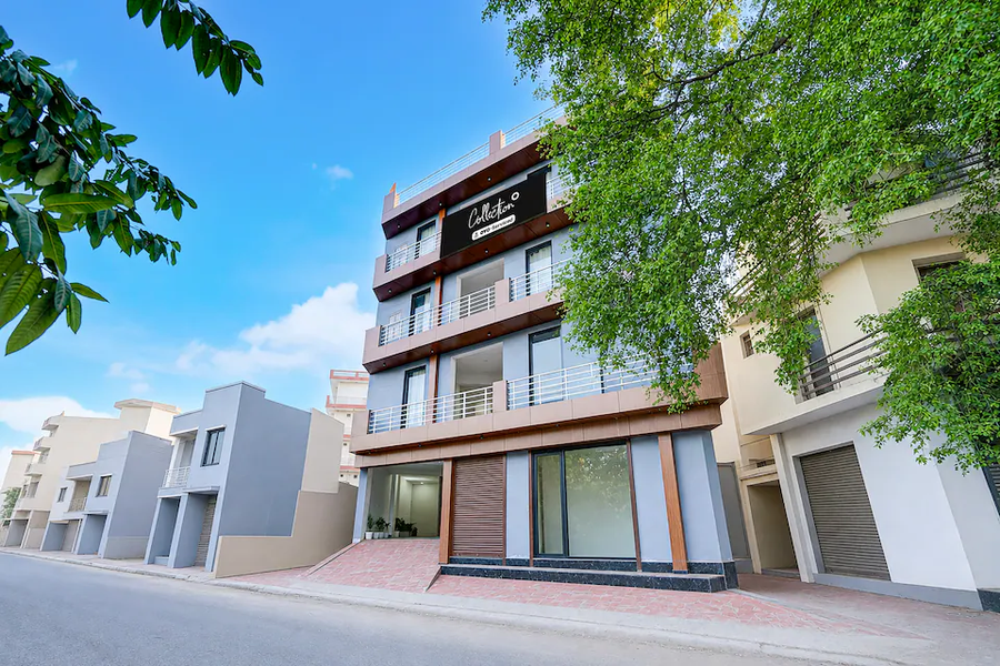 collection o toll plaza kherki daula manesar formerly hotel sky