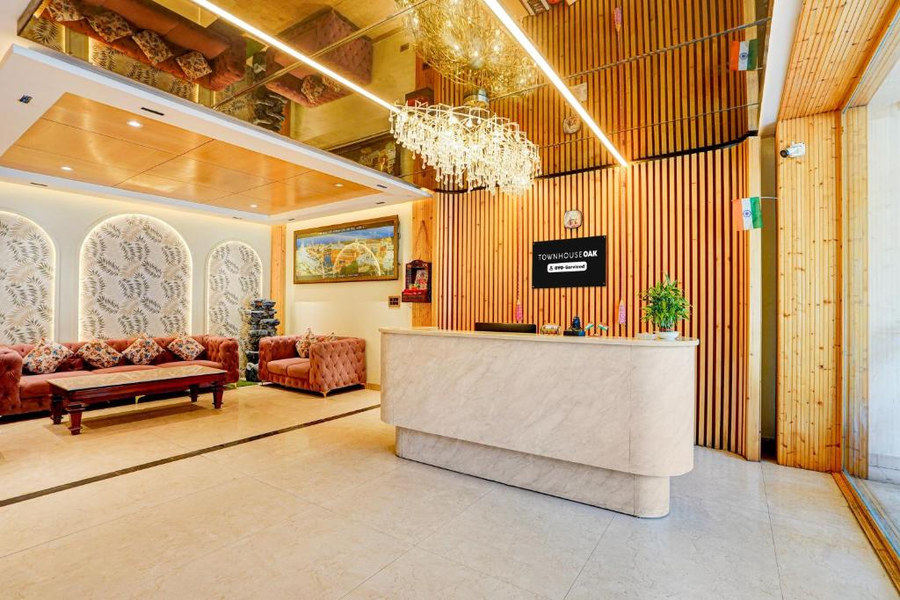 townhouse oak by oyo rambagh amritsar formerly kingsway