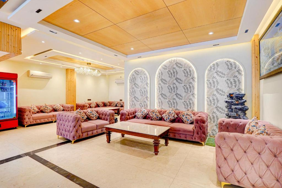 townhouse oak by oyo rambagh amritsar formerly kingsway