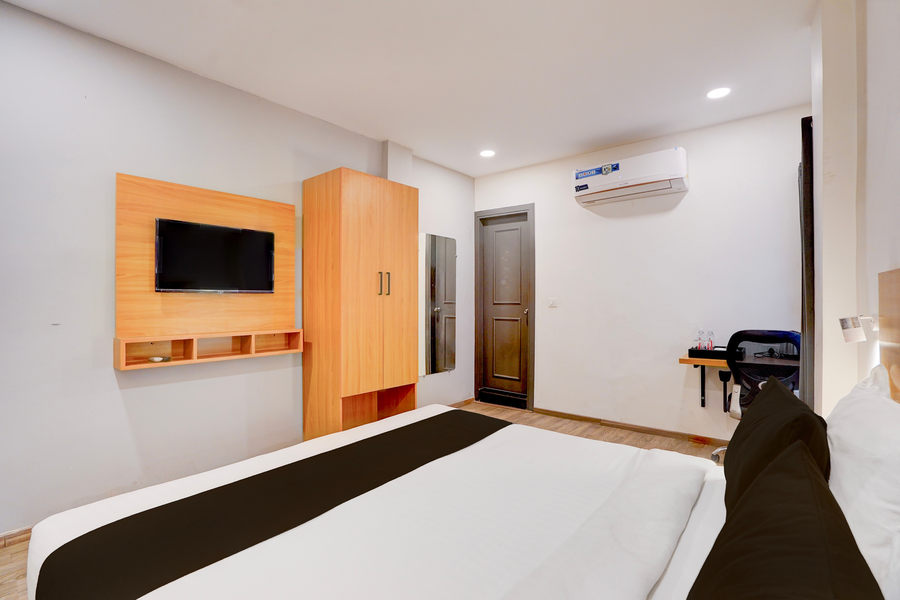 oyo townhouse deva road lucknow