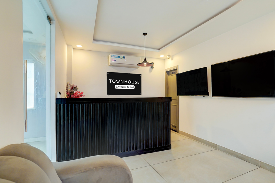oyo townhouse deva road lucknow