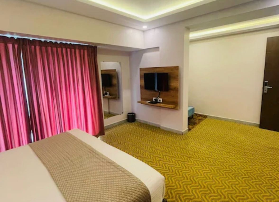 Collection O Kengeri Bus Terminal Bangalore Formerly Via Luxury Suites,Plot No. 33, Mantapa, Halagevaderahalli, Srinivaspura, Bangalore,3 star