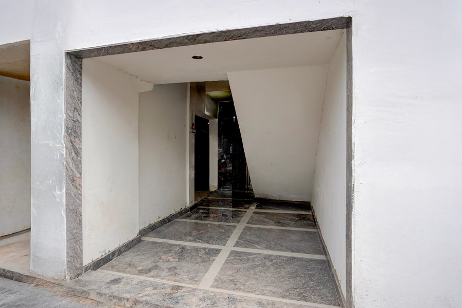 super oyo townhouse oak fazalganj formerly rr grand