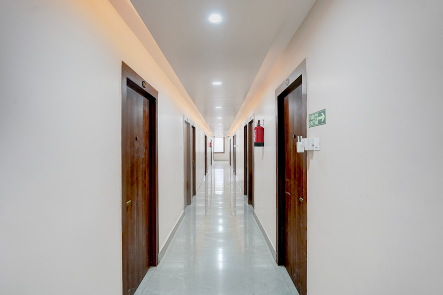 super oyo townhouse oak fazalganj formerly rr grand