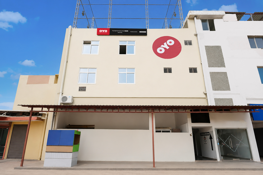super oyo townhouse oak fazalganj formerly rr grand