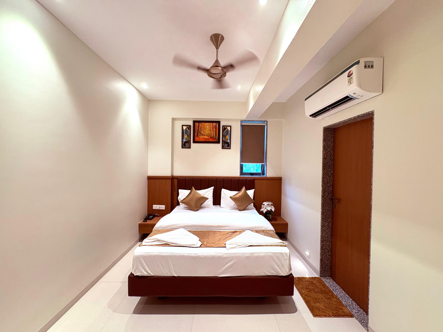 hotel safe house
