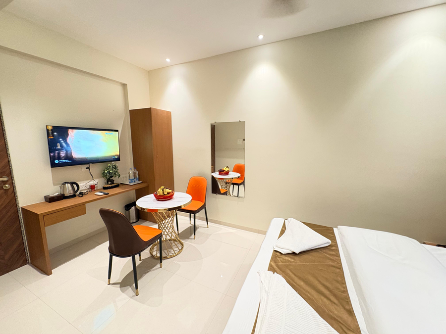 hotel safe house