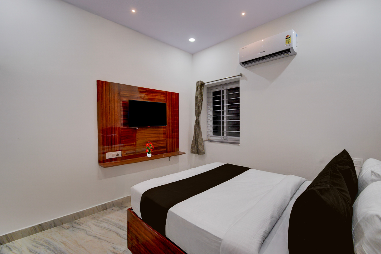 super townhouse telapur junction formerly fortune inn