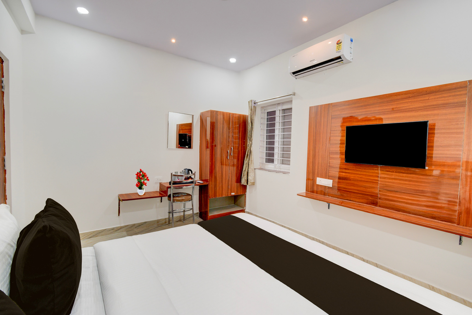 super townhouse telapur junction formerly fortune inn
