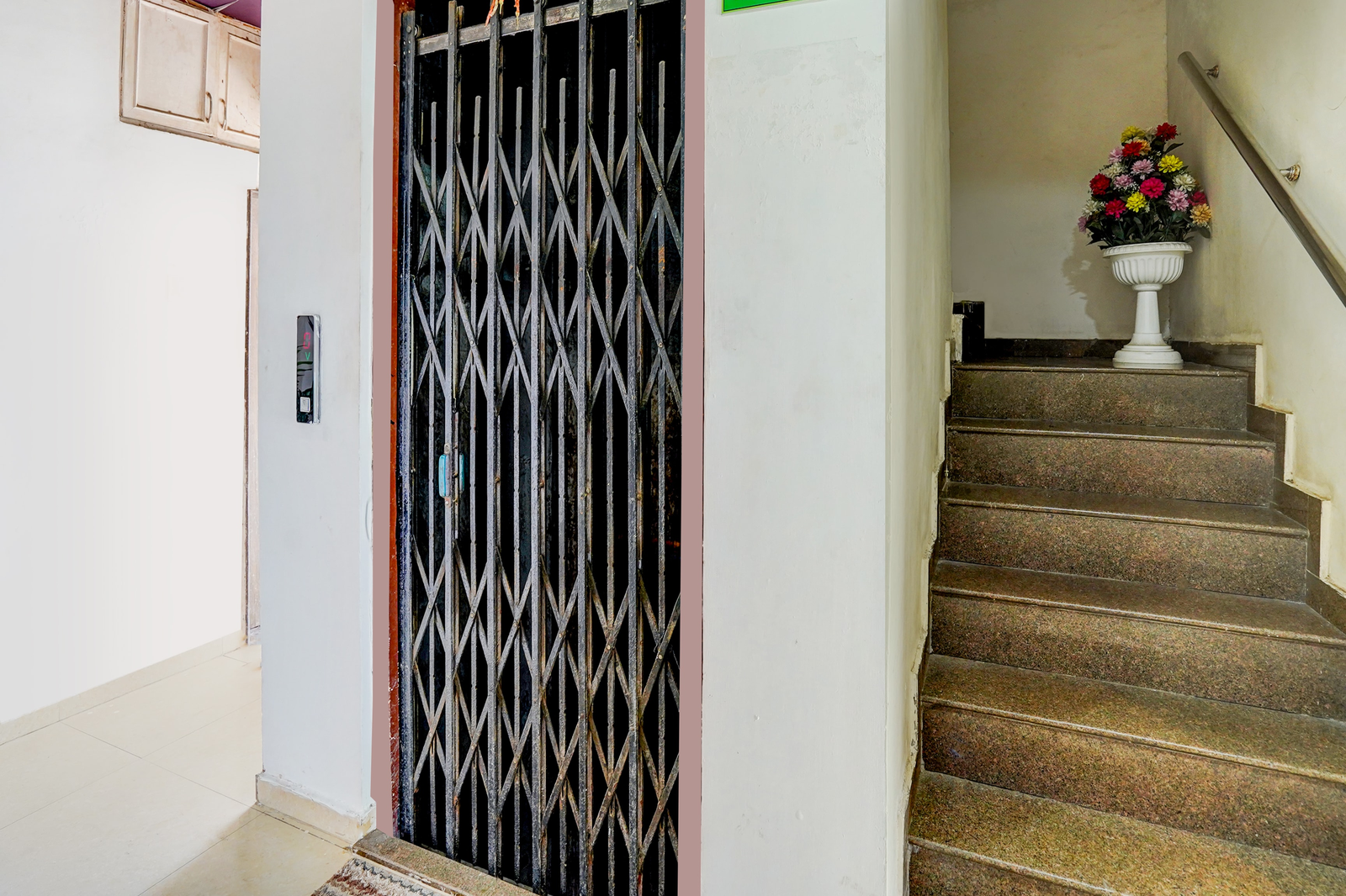 collection o isanpur brts formerly hotel navjivan