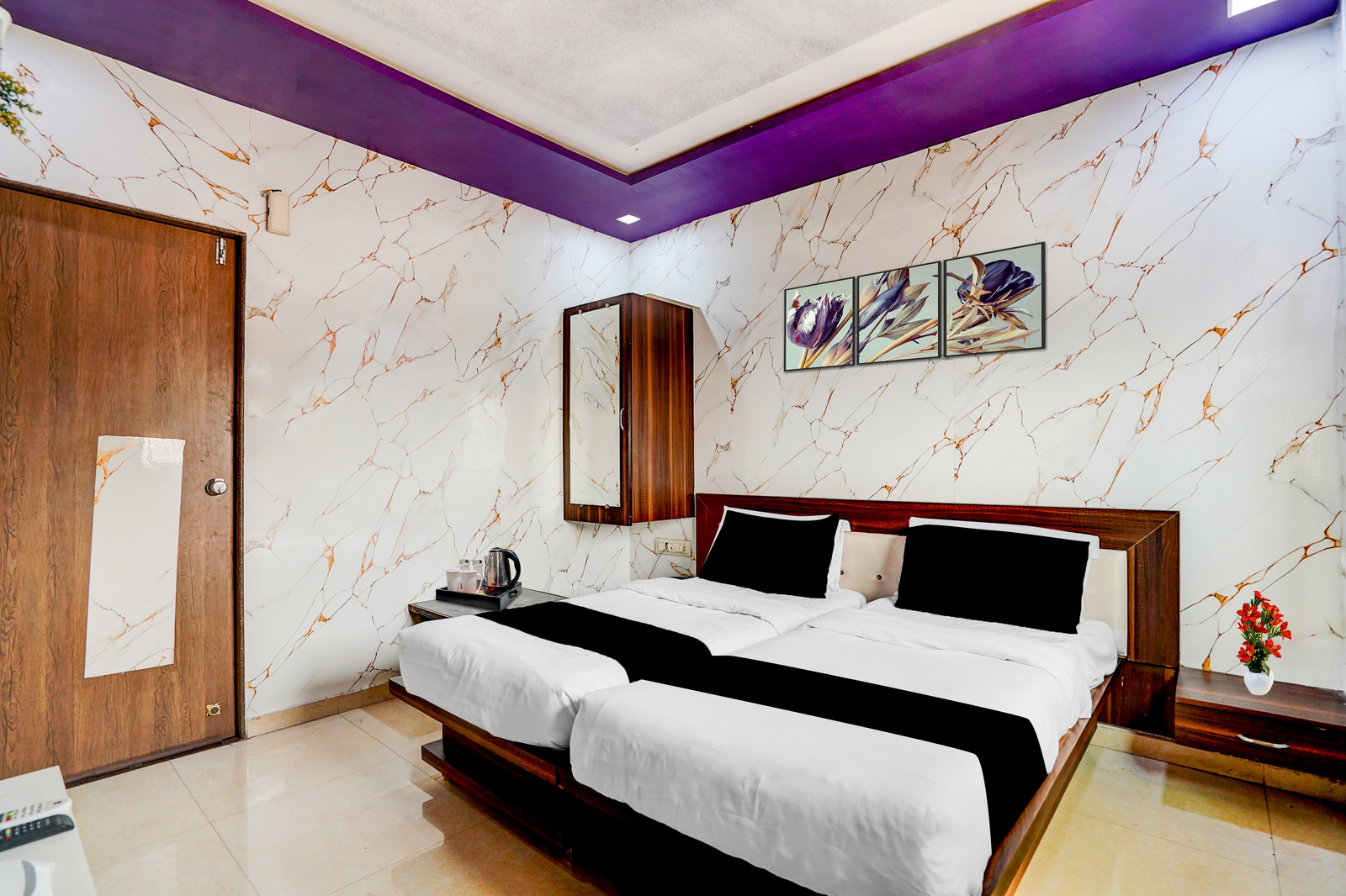 collection o isanpur brts formerly hotel navjivan