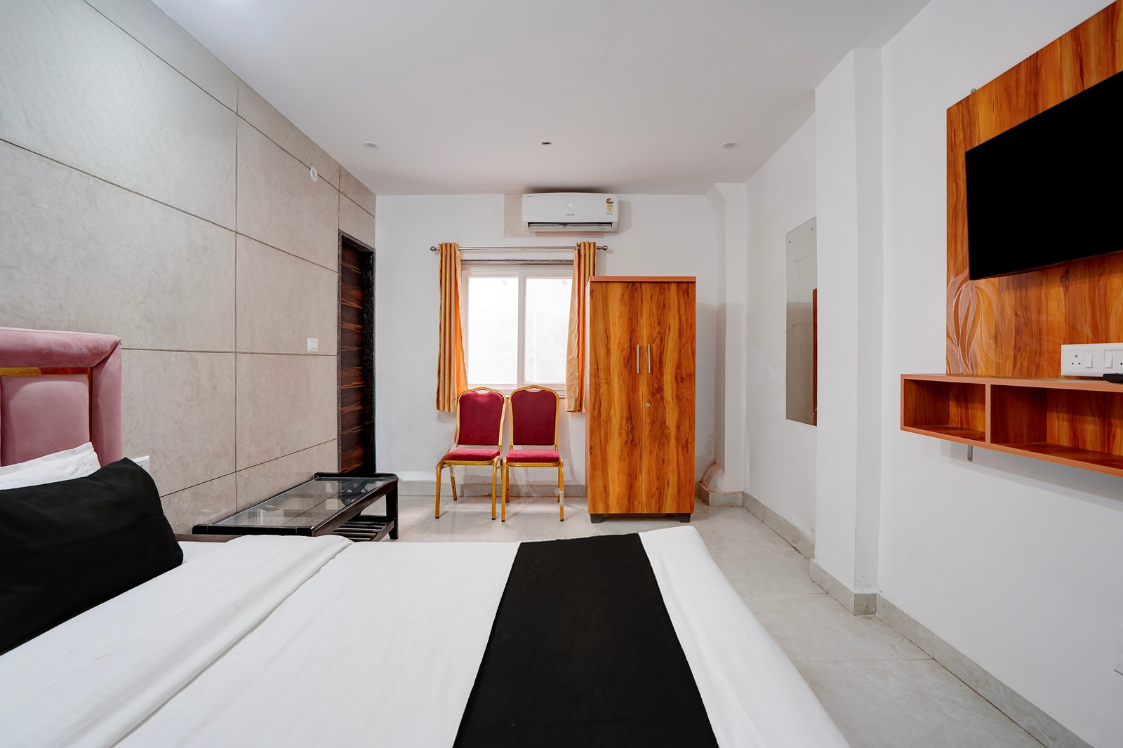collection o taramandal road gorakhpur formerly ns hotel