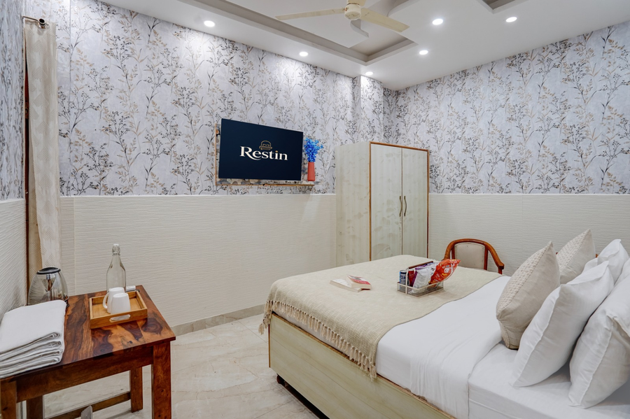 restin hotel near sector 63 and sector 62
