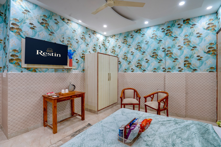 restin hotel near sector 63 and sector 62