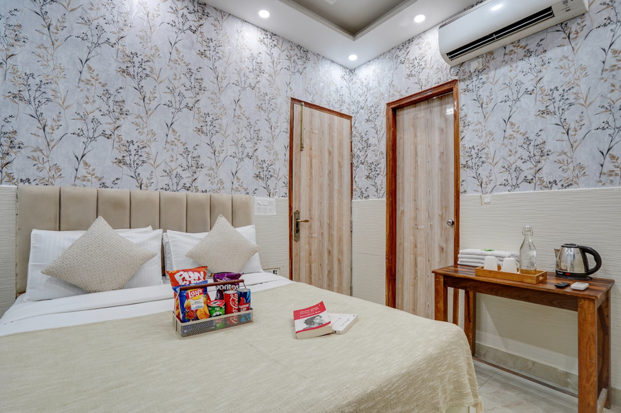 restin hotel near sector 63 and sector 62