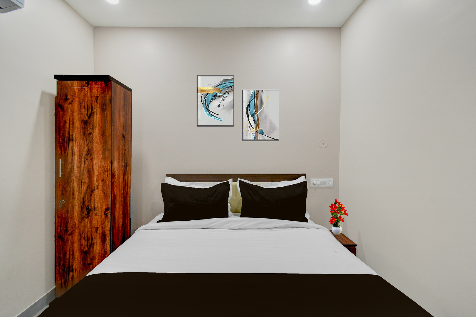 super townhouse chaitanyapuri metro station hyderabad