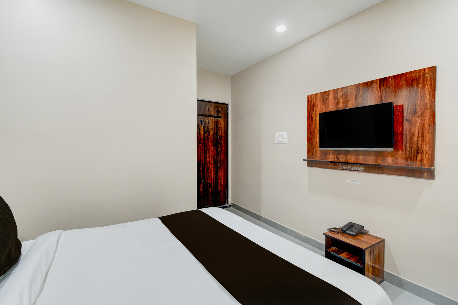 super townhouse chaitanyapuri metro station hyderabad