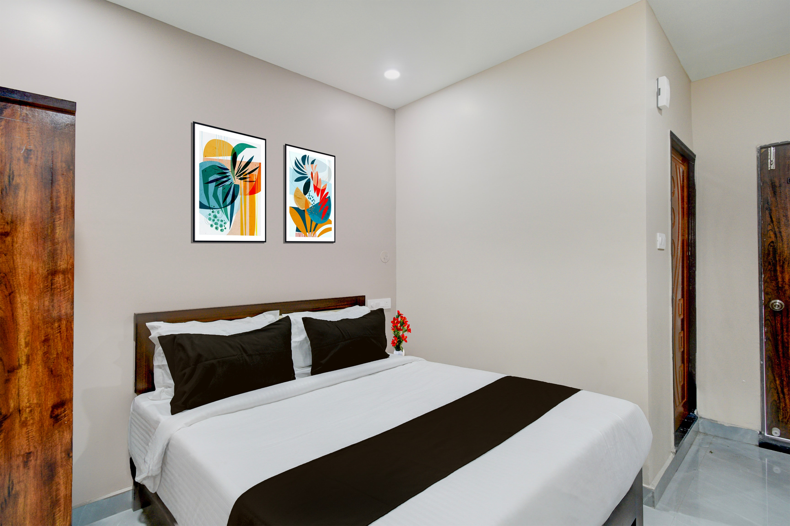 super townhouse chaitanyapuri metro station hyderabad