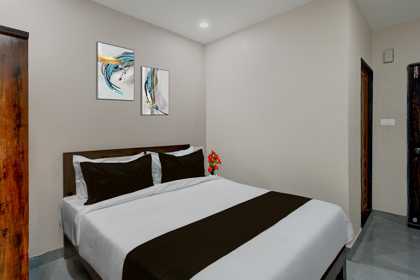 super townhouse chaitanyapuri metro station hyderabad