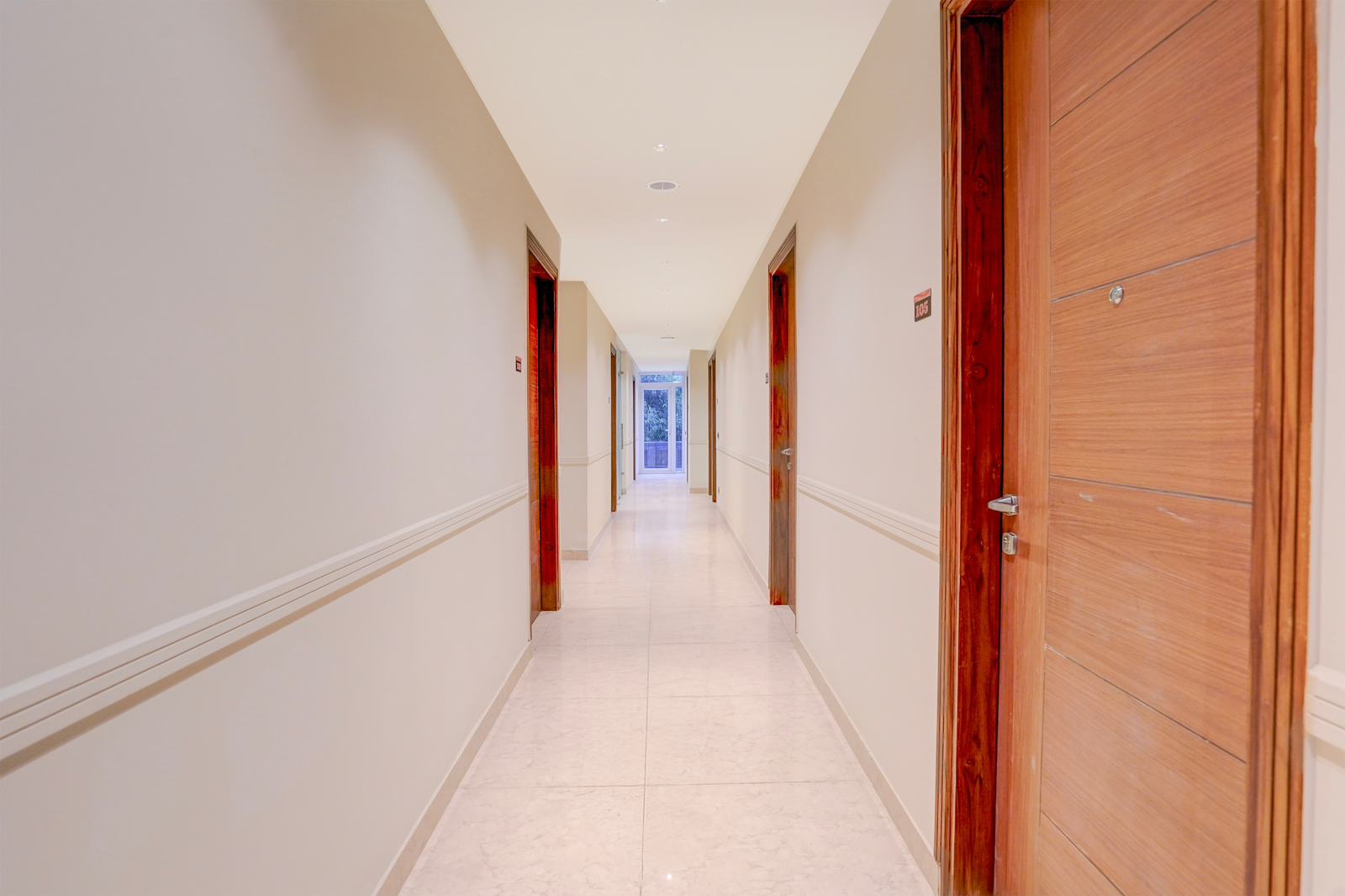townhouse oak sector 31 noida