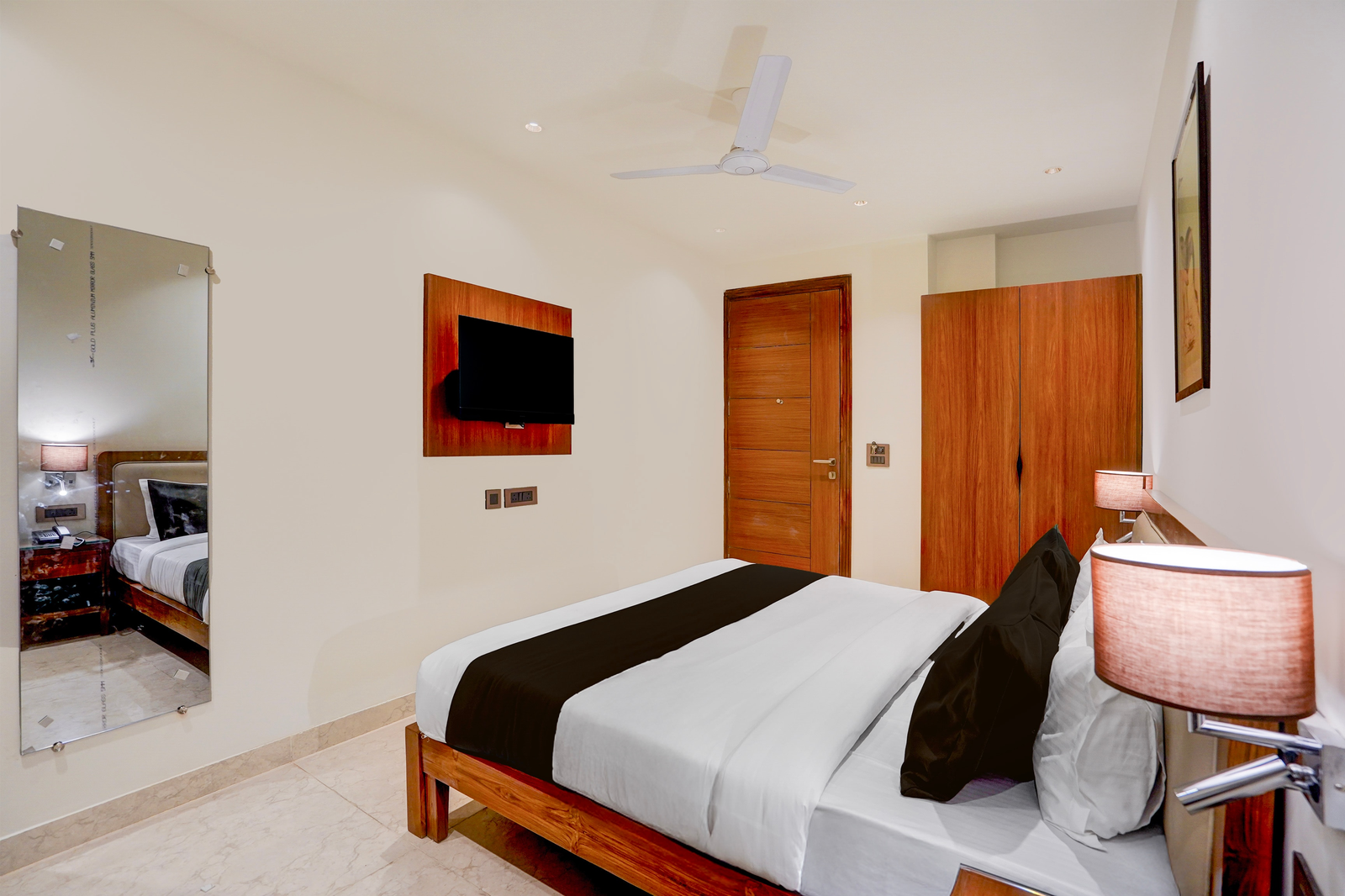 townhouse oak sector 31 noida