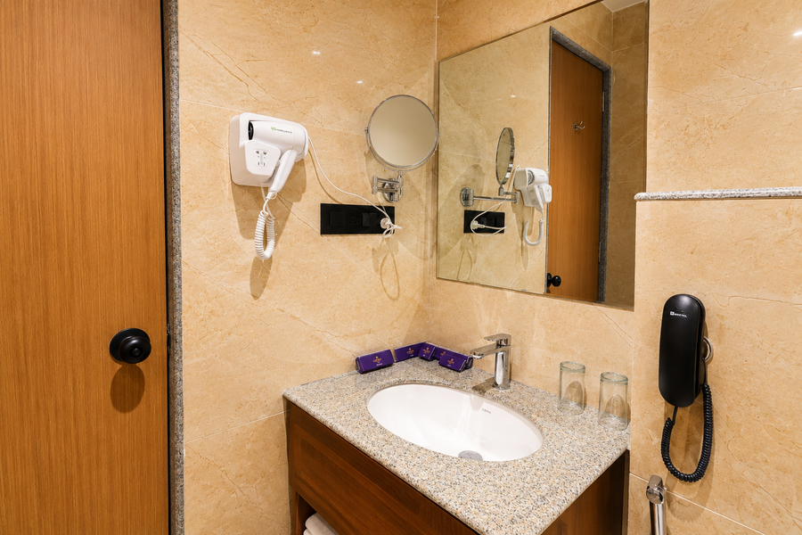 luxuria inn by chandan