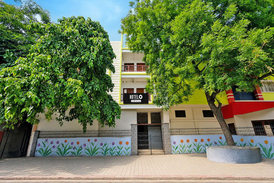 Super Hotel O Gorakhpur Railway Junction Road Golghar Formerly Rr Inn,Plot No. 123/57, Bearing Market, Purdilapur, Golghar, Gorakhpur, Uttar Pradesh 273001,3 star
