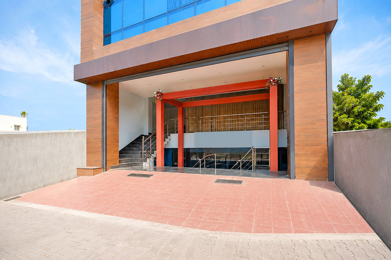 oyo townhouse ssm hospital formerly the arcas hotel