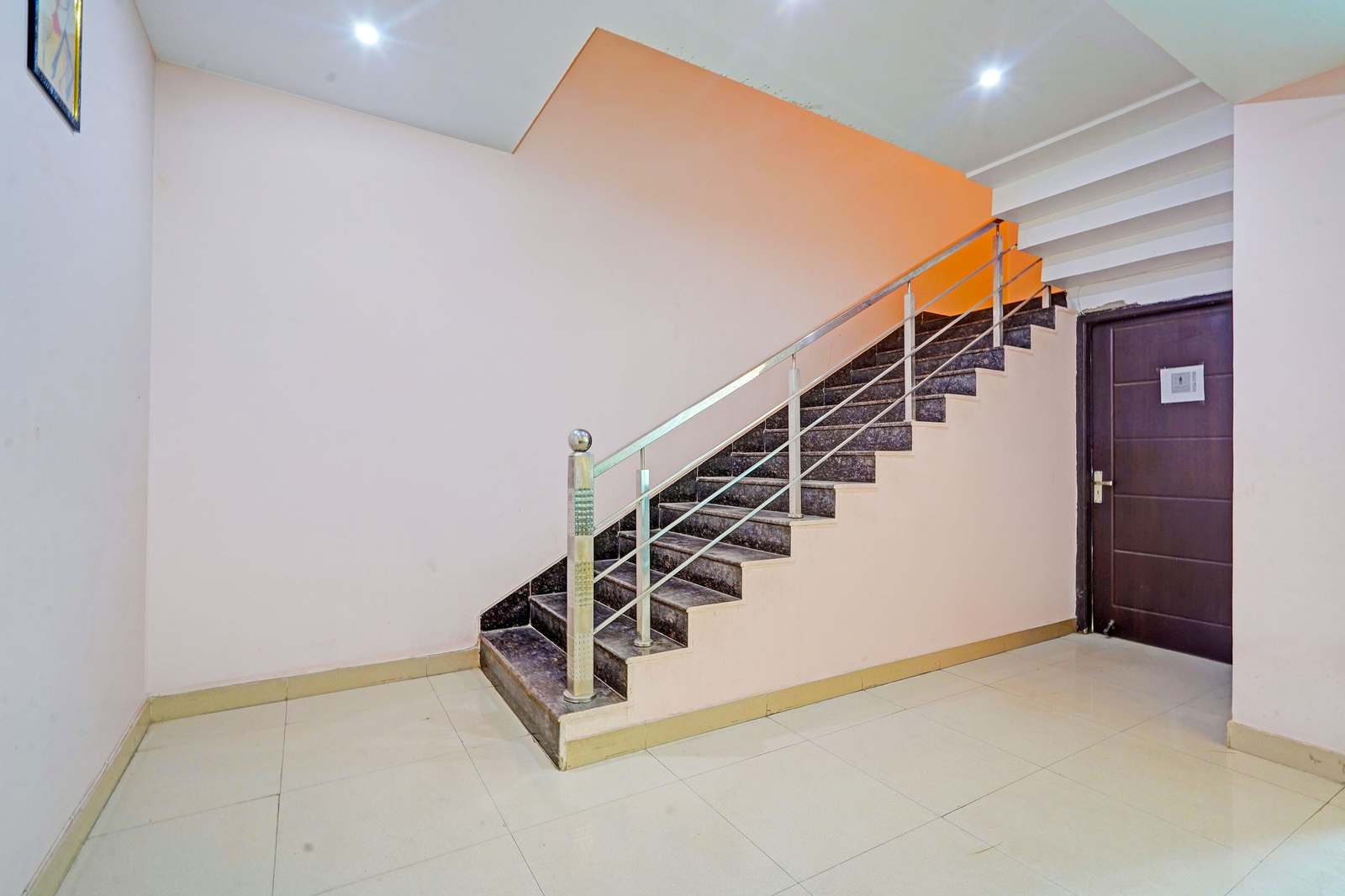 oyo townhouse ssm hospital formerly the arcas hotel