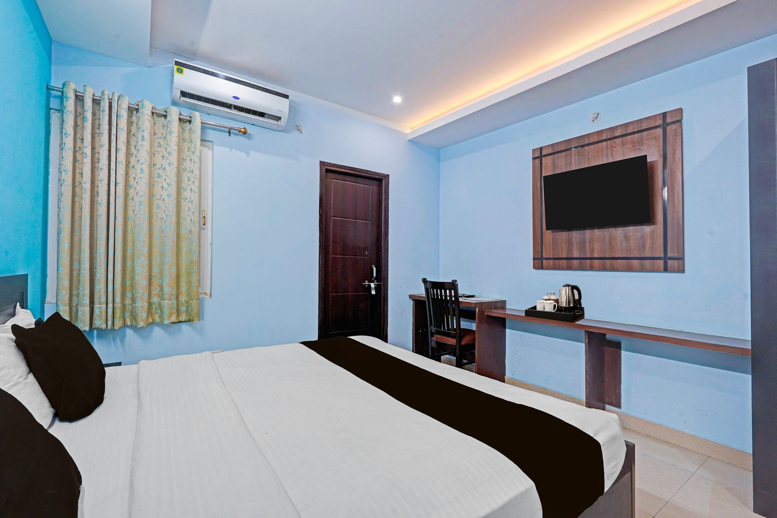 oyo townhouse ssm hospital formerly the arcas hotel
