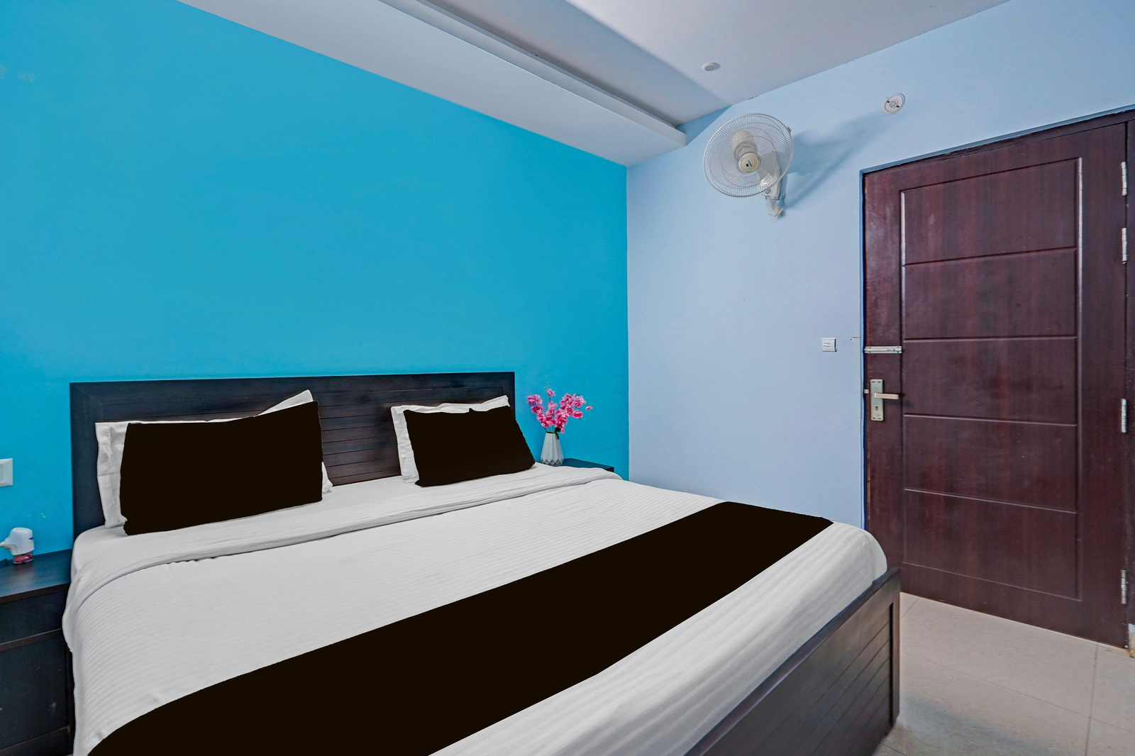 oyo townhouse ssm hospital formerly the arcas hotel
