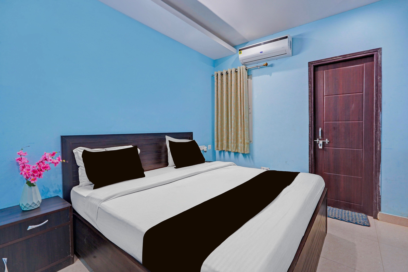 oyo townhouse ssm hospital formerly the arcas hotel