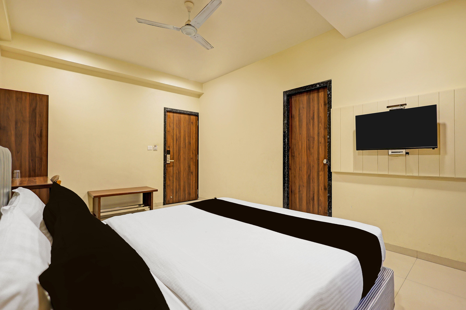 townhouse vadodara railway station road formerly hotel raajpath