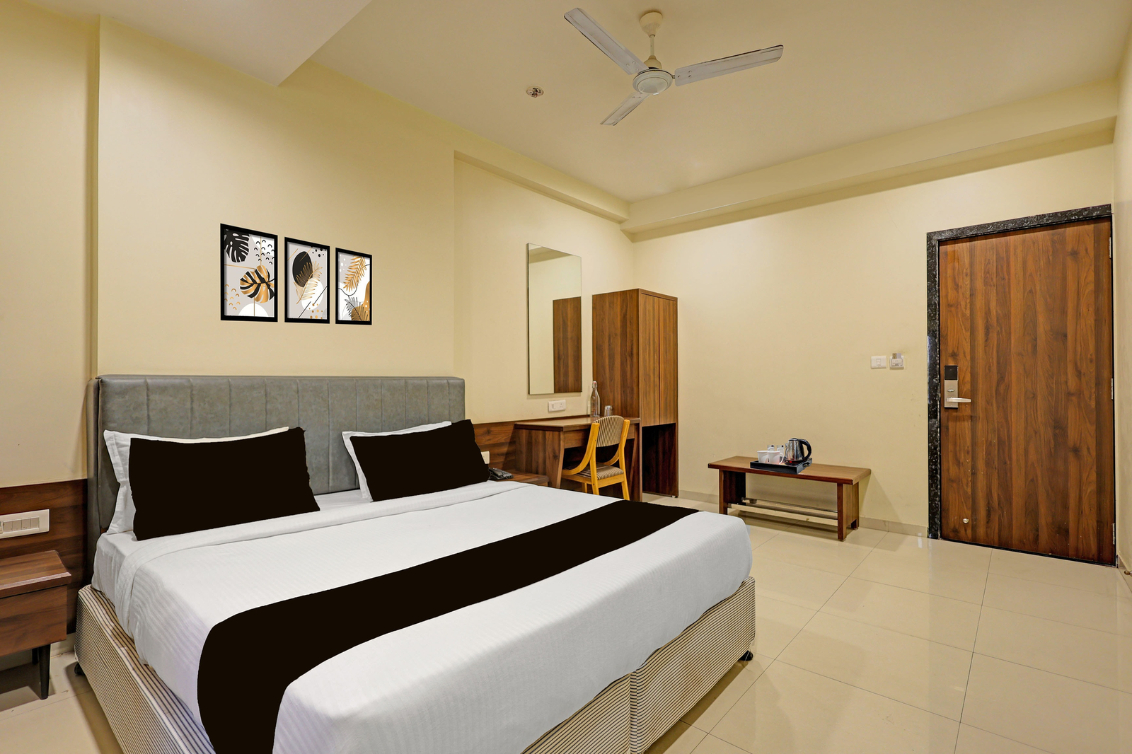 townhouse vadodara railway station road formerly hotel raajpath